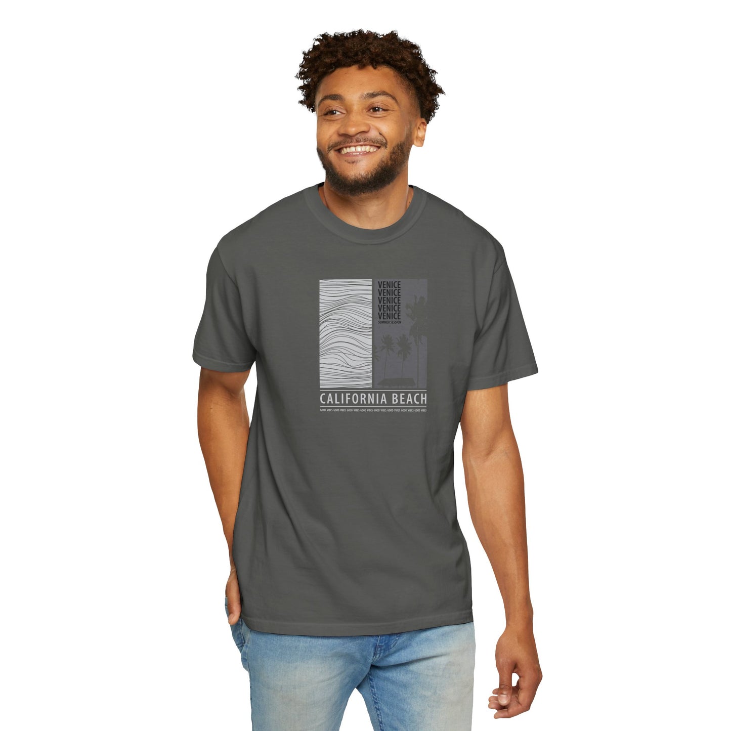 California Beach Graphic T-Shirt — Coastal Wave Vintage Design