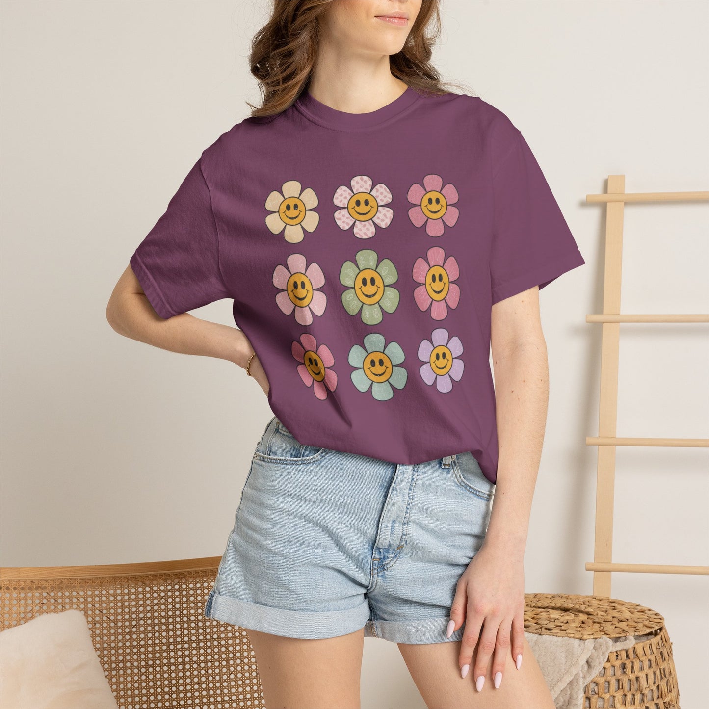 Smiling Retro Flower Grid T-Shirt — Cute Vintage Floral Tee